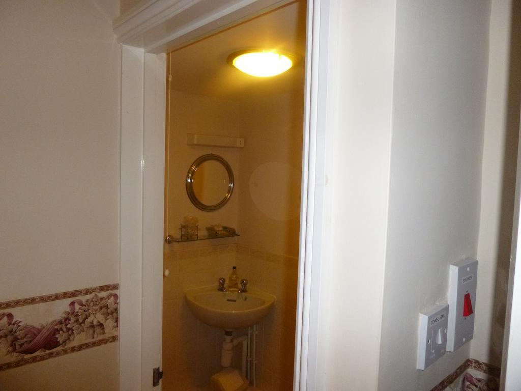 Leadon House Hotel Ледбери Номер фото